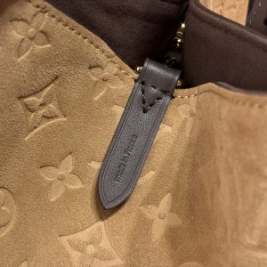 Louis Vuitton Handbag M29836