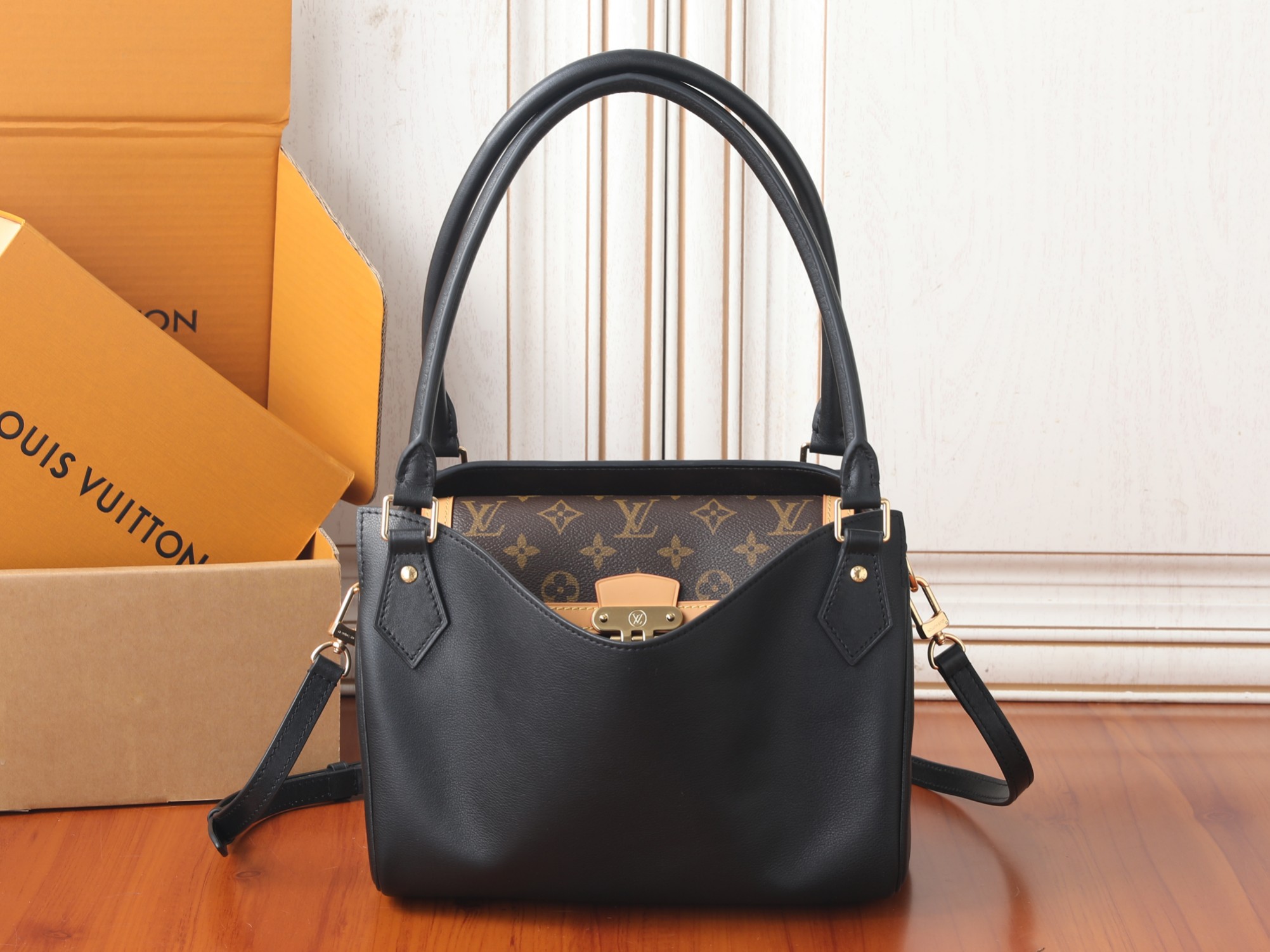 Louis Vuitton Handbag