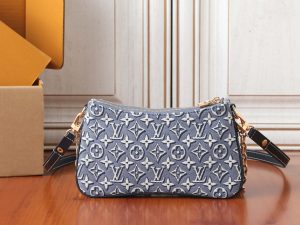 Louis Vuitton Handbag M29895