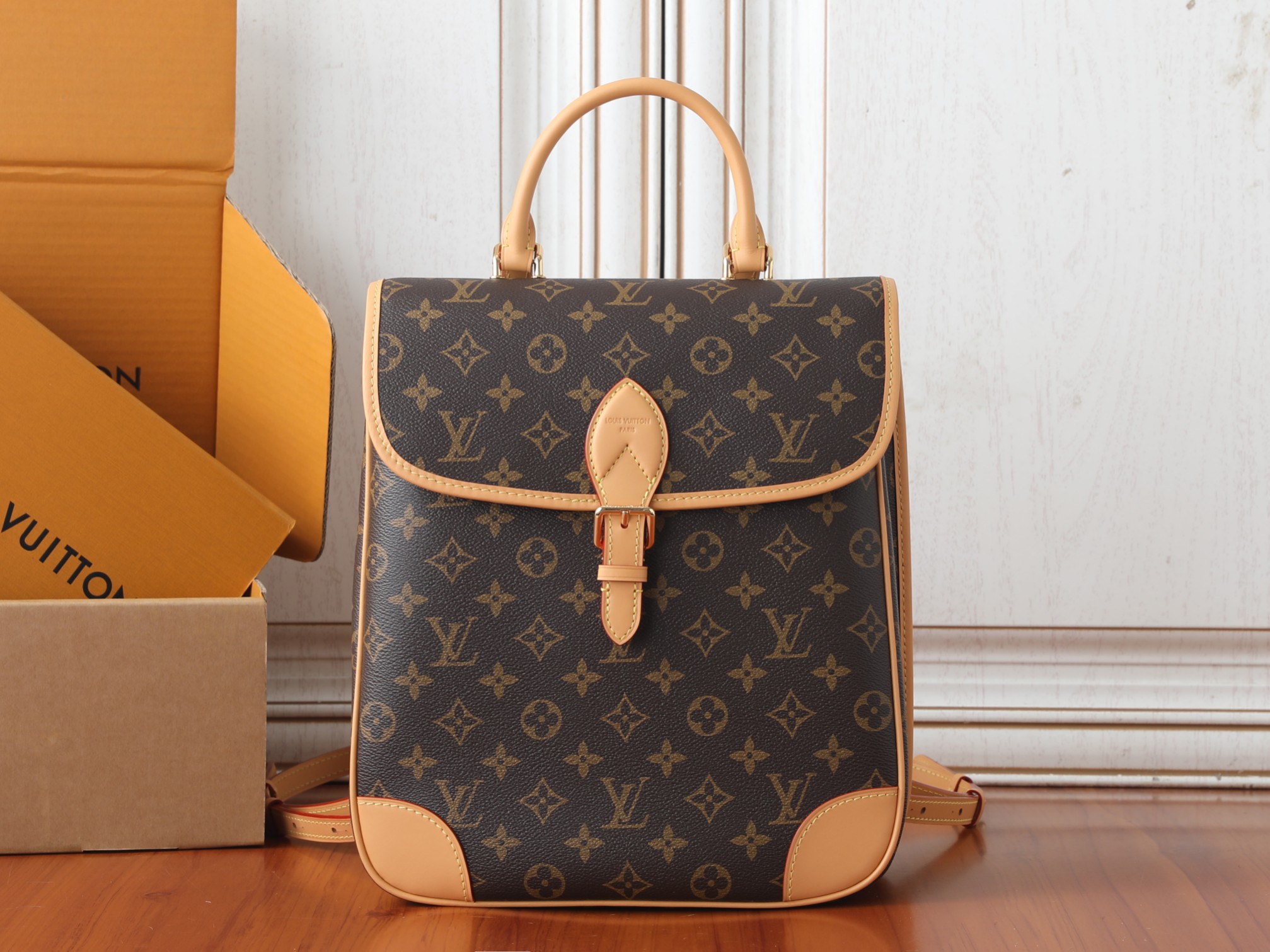 Louis Vuitton Shoulder Bag M29631