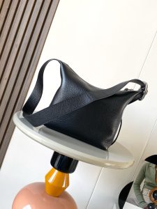 Shoulder Bag 9159 in Black