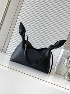 Shoulder Bag 9186 in Black