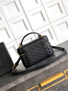 Card Holder 766731 in Black