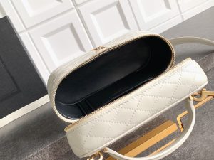 Card Holder 766731 in White
