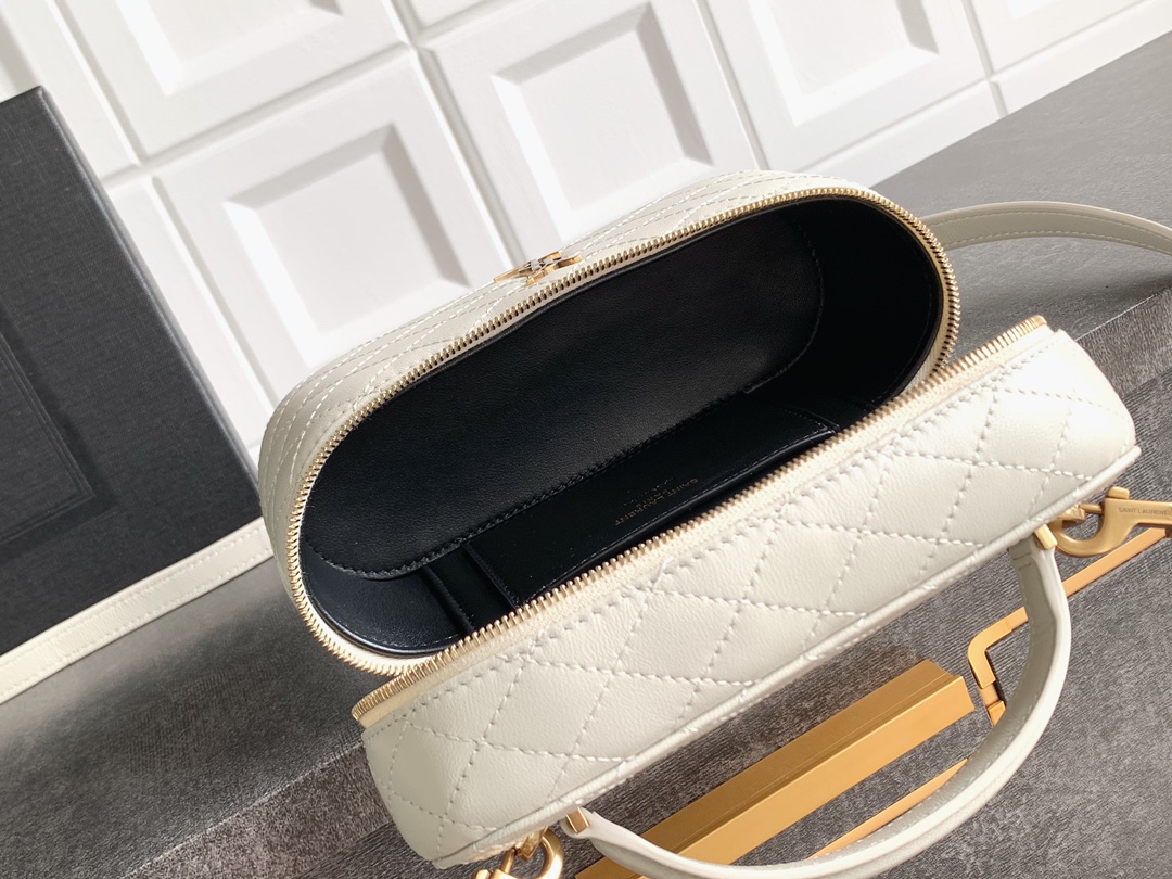 Card Holder 766731 in White