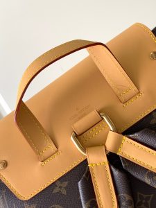 Louis Vuitton Bag M44658
