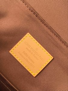 Louis Vuitton Bag M44658