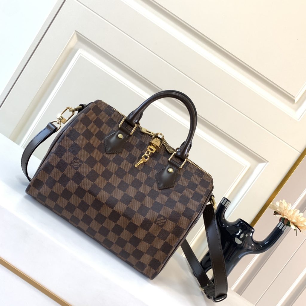 Bag 1228702400