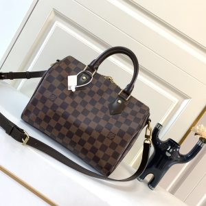 Bag 1228702400