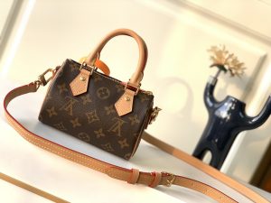 Louis Vuitton Bag M81085
