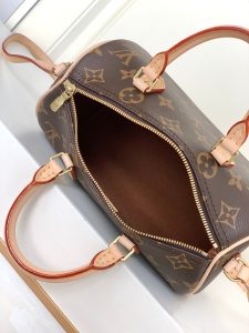 Louis Vuitton Bag M61251
