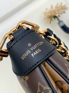 Louis Vuitton Bag M46659