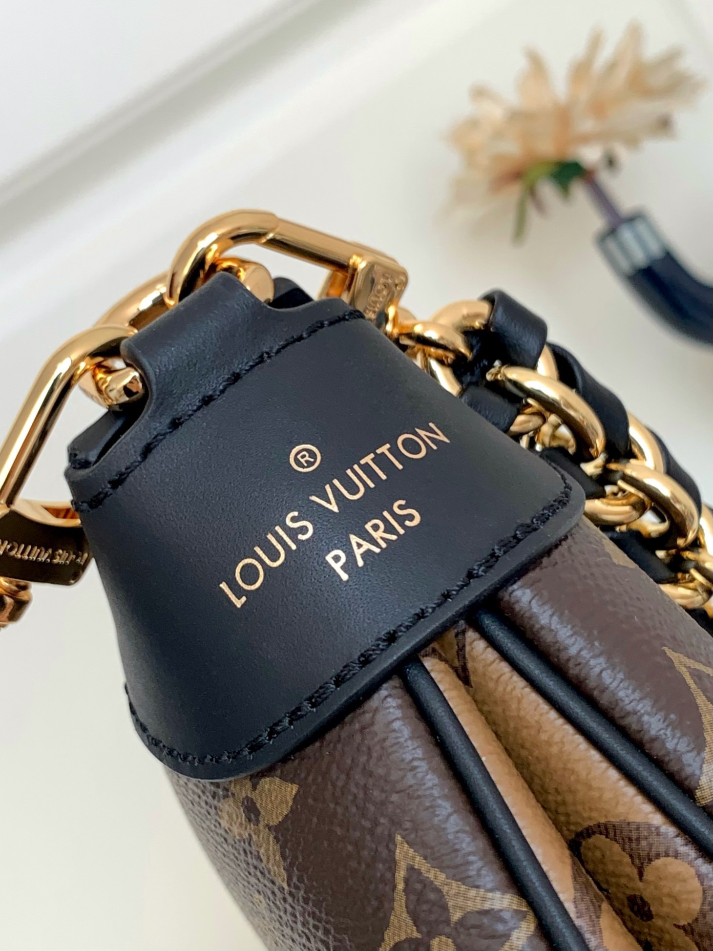 Louis Vuitton Bag M46659