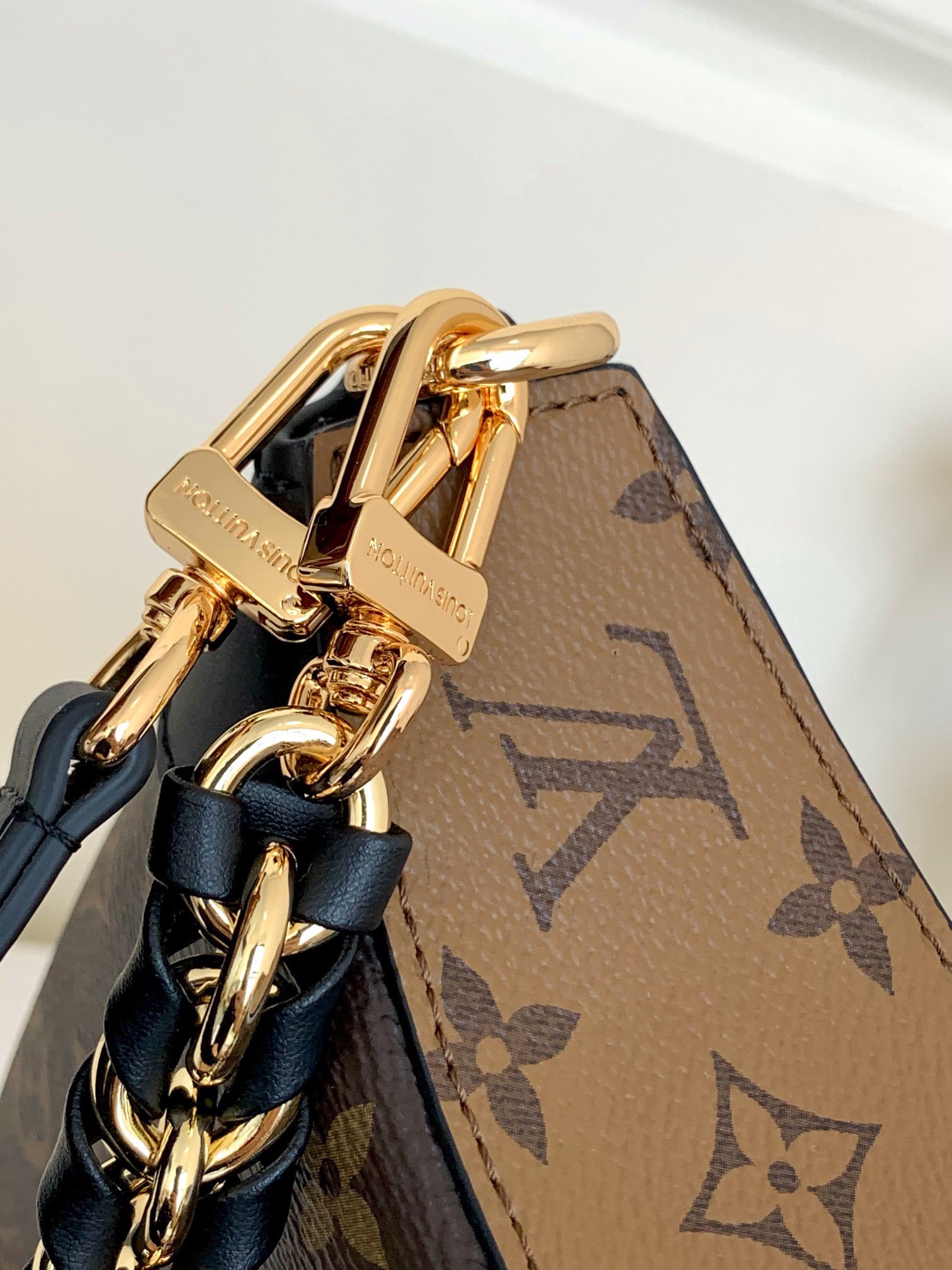 Louis Vuitton Bag M46659