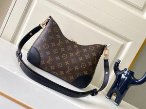 Louis Vuitton Bag M45831