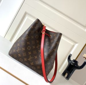 Louis Vuitton Bag M44021