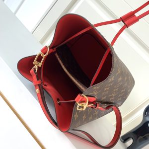Louis Vuitton Bag M44021