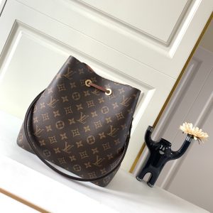 Louis Vuitton Bag M44887