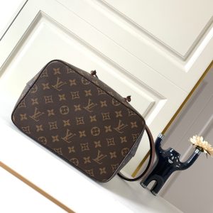 Louis Vuitton Bag M44887