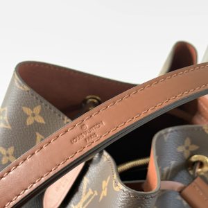 Louis Vuitton Bag M44887