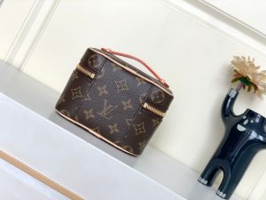 Louis Vuitton Bag M44936