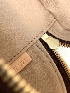 Louis Vuitton Bag M44936