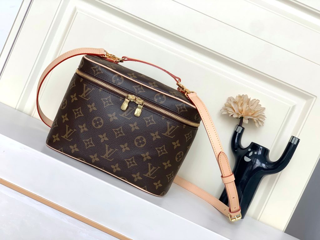 Louis Vuitton Bag M42265