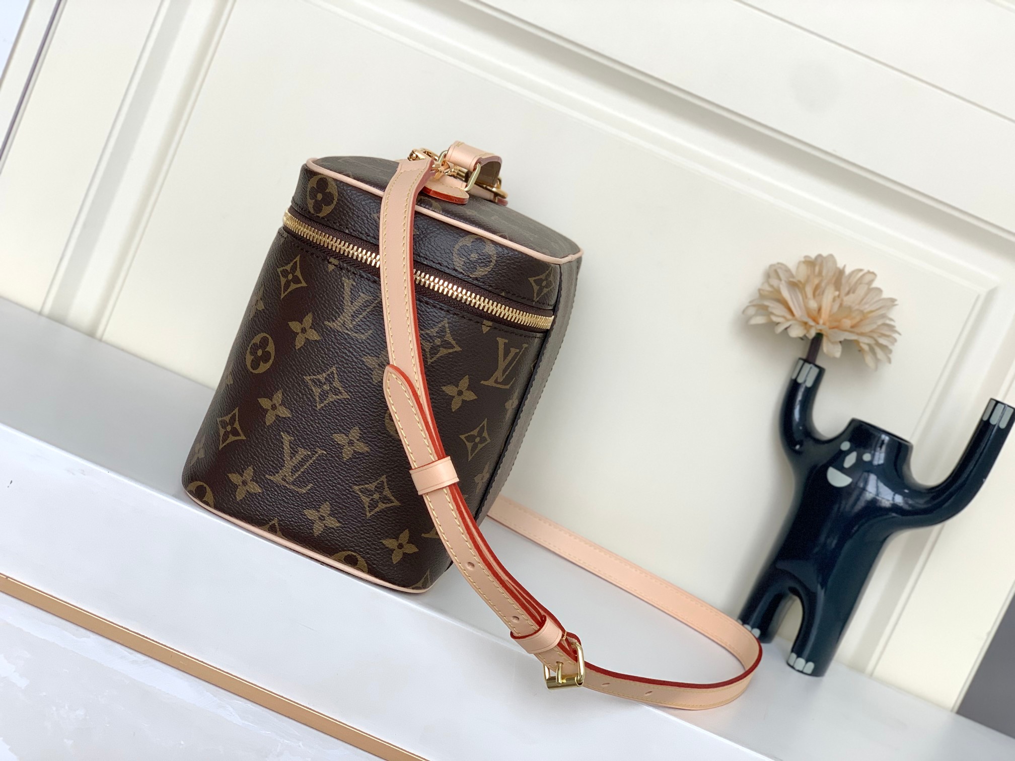 Louis Vuitton Bag M42265