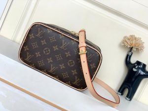 Louis Vuitton Bag M42265