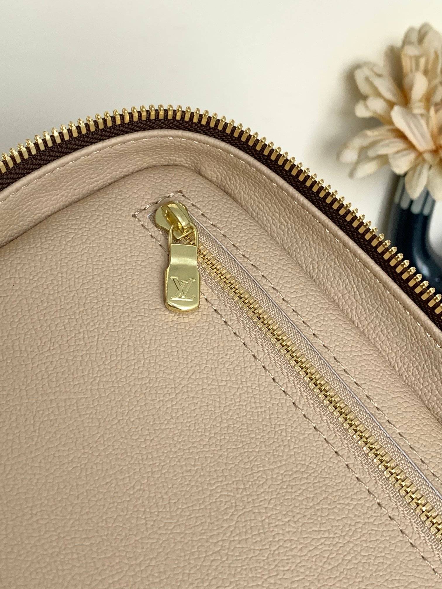 Louis Vuitton Bag M42265