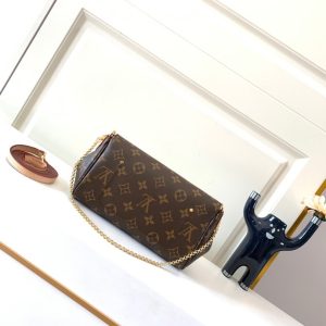 Louis Vuitton Bag M40717