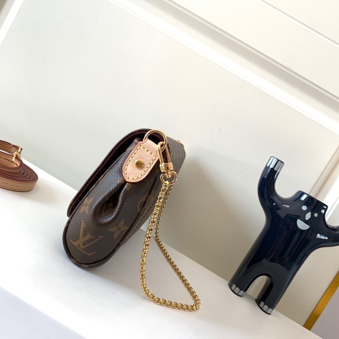 Louis Vuitton Bag M40717