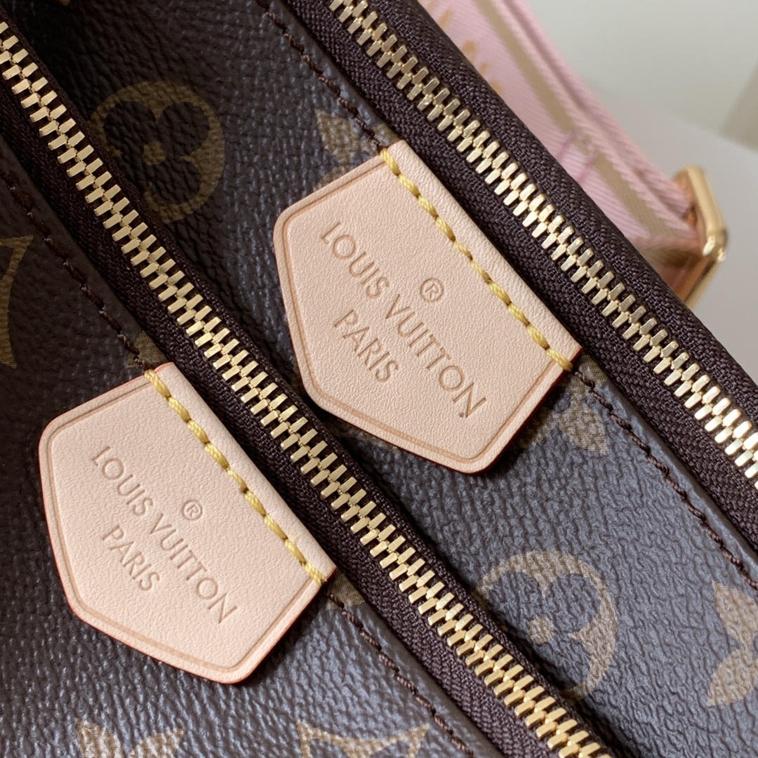 Louis Vuitton Handbag M44840