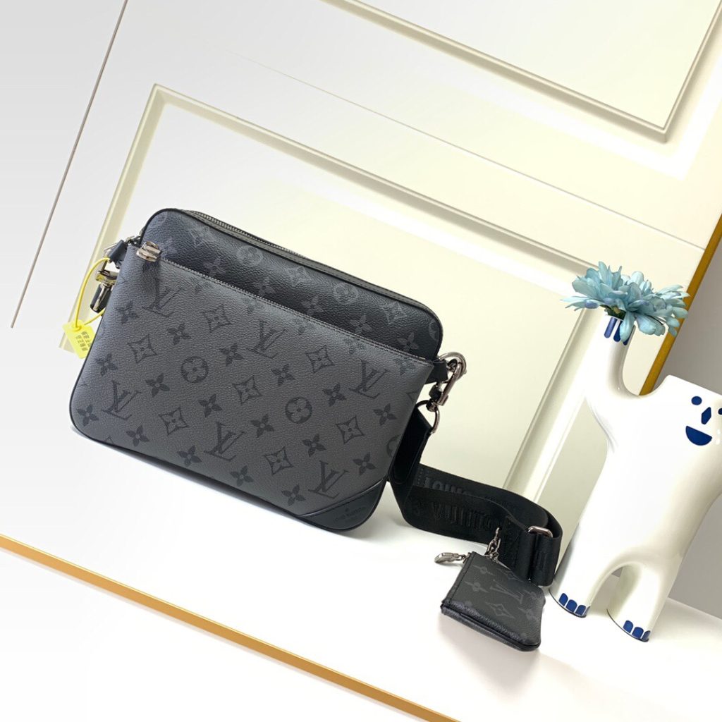 Louis Vuitton Bag M69443
