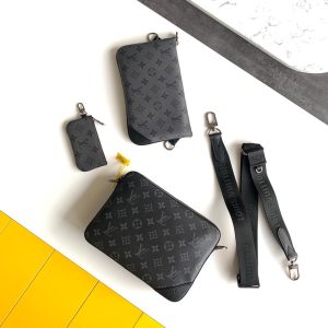 Louis Vuitton Bag M69443