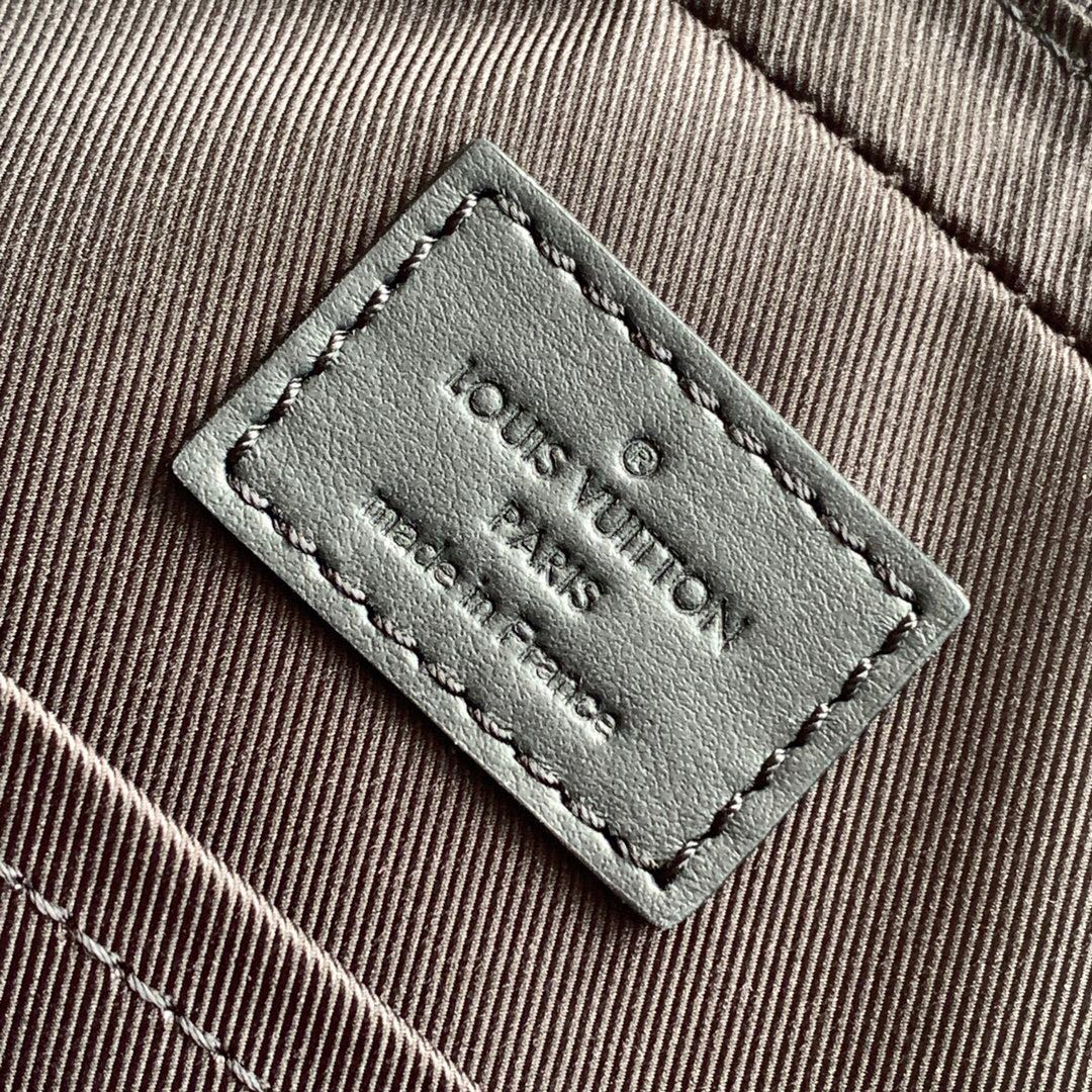 Louis Vuitton Bag M69443