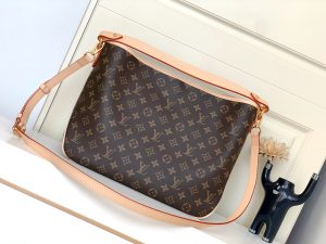 Louis Vuitton Bag M40352