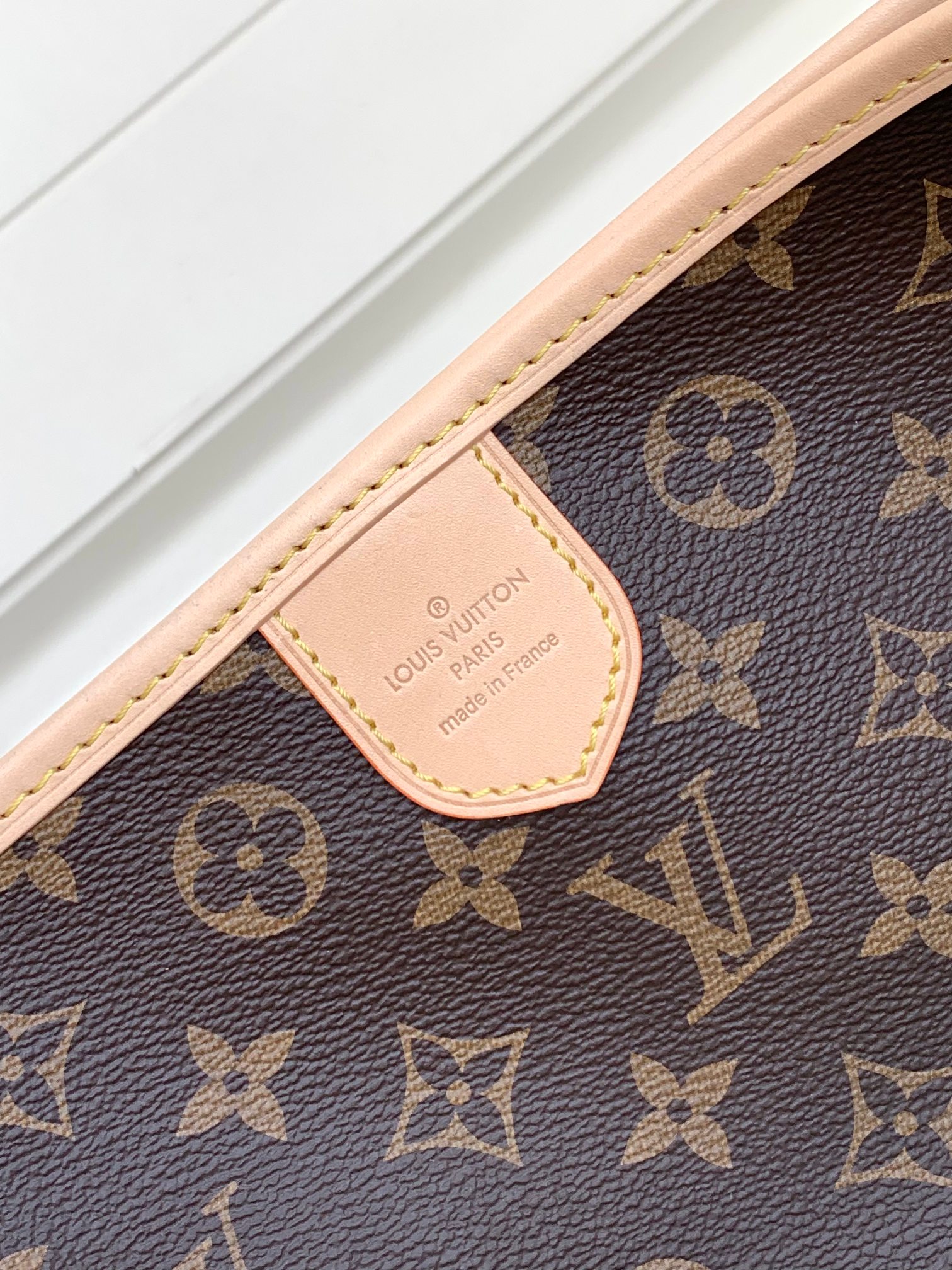 Louis Vuitton Bag M40352