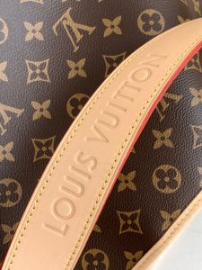Louis Vuitton Bag M40352