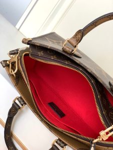 Louis Vuitton Bag M46653