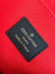 Louis Vuitton Bag M46653