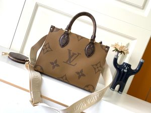 Louis Vuitton Bag M46373