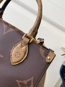 Louis Vuitton Bag M46373