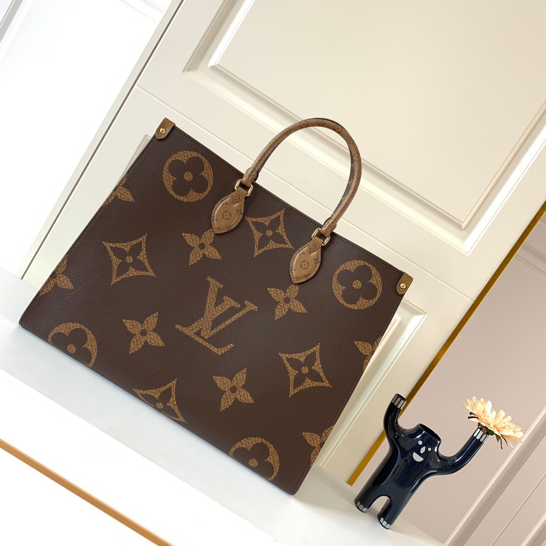 Louis Vuitton Bag M44576