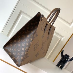 Louis Vuitton Bag M44576