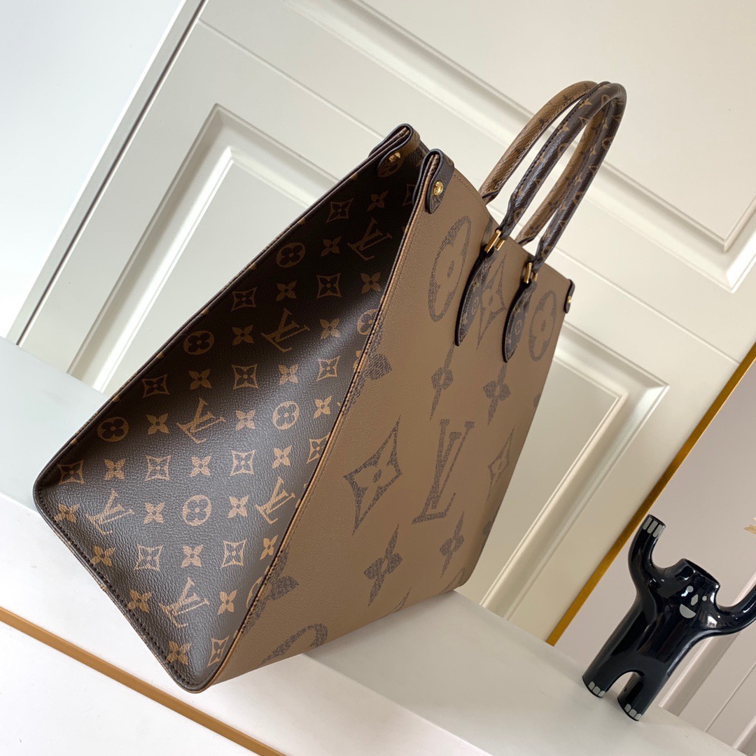 Louis Vuitton Bag M44576