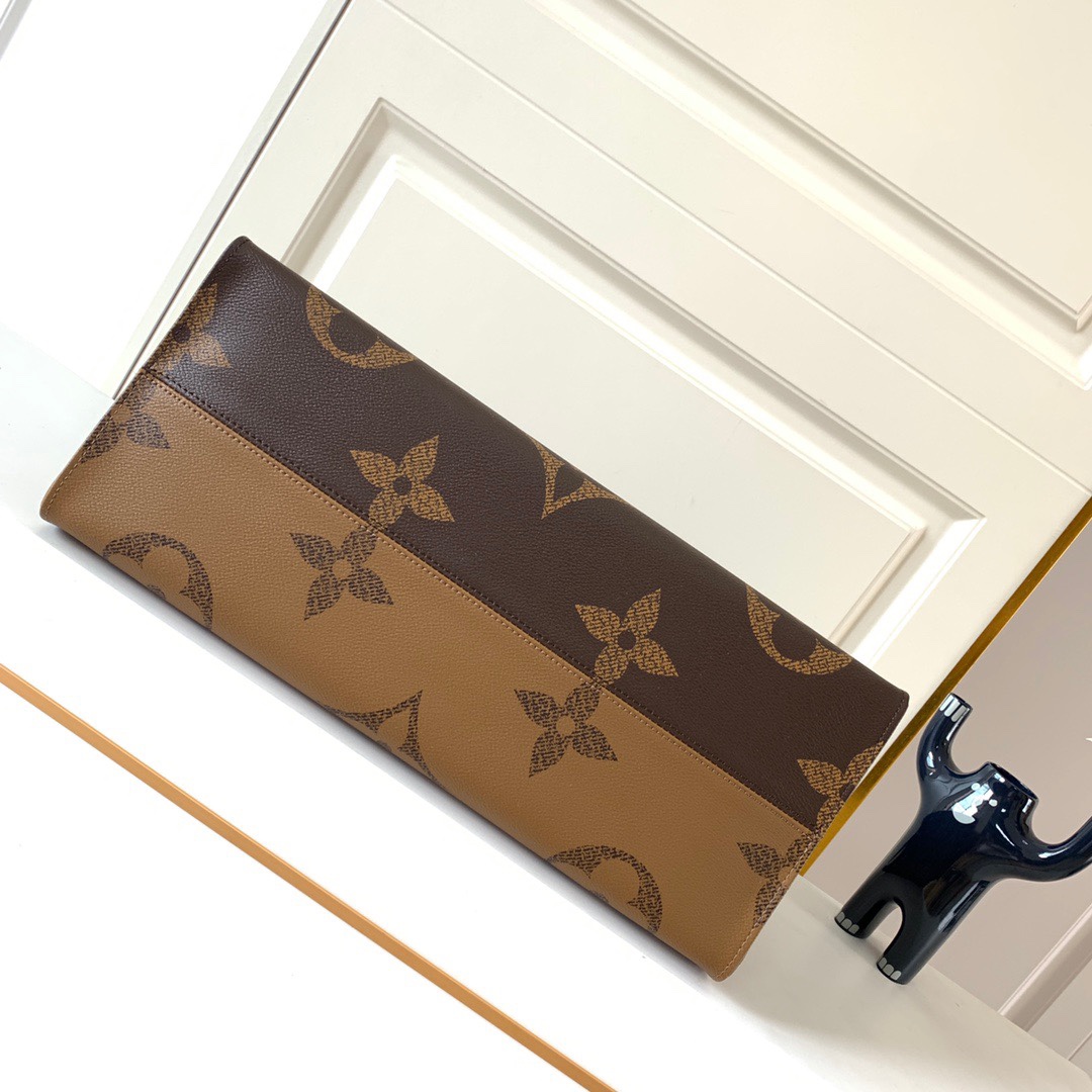 Louis Vuitton Bag M44576