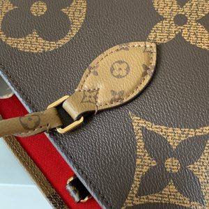 Louis Vuitton Bag M44576