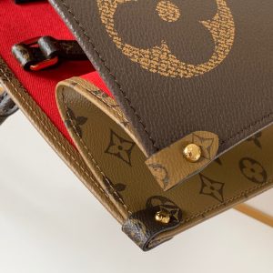 Louis Vuitton Bag M44576