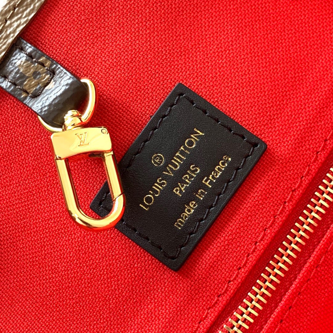 Louis Vuitton Bag M44576